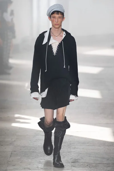 Look 22